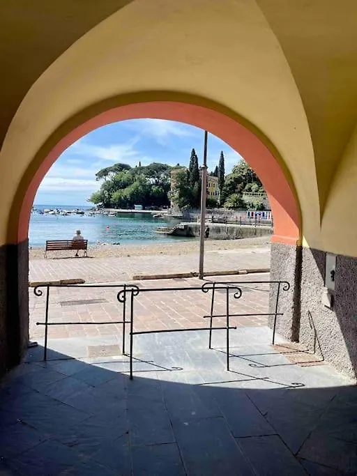 San Michele Di Pagana With Parking Apartment Rapallo